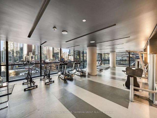 For Lease 290 Adelaide Street Unit# 3411, Toronto, Ontario