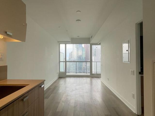 For Lease 290 Adelaide Street Unit# 3509, Toronto, Ontario