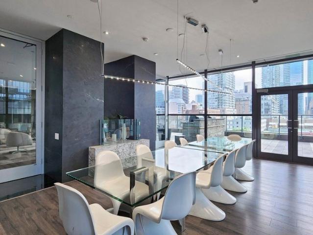 For Lease 290 Adelaide Street Unit# 3002, Toronto, Ontario