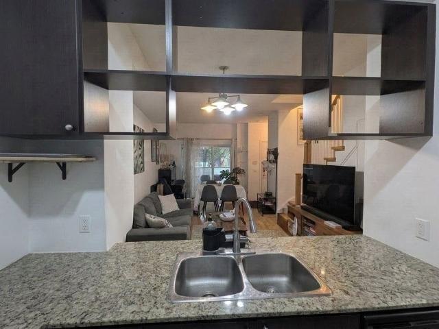 For Lease 290 Village Green Square Unit# TH25, Toronto, Ontario