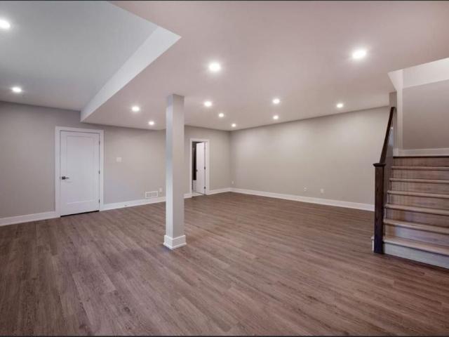 For Lease 2928 Ahearn Avenue, Britannia Lincoln Heights and Area, Ontario