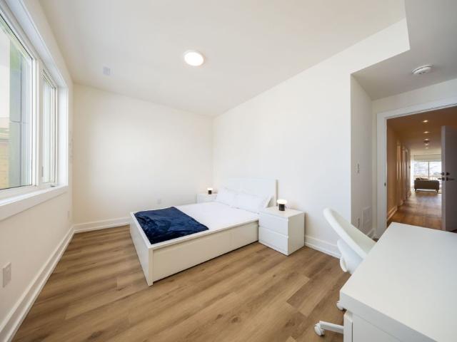 For Lease 29 Hatherley Road Unit# A, Toronto, Ontario