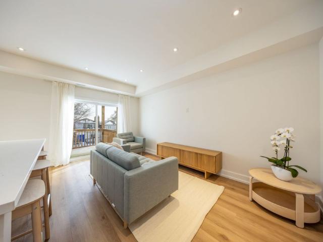 For Lease 29 Hatherley Road Unit# B, Toronto, Ontario