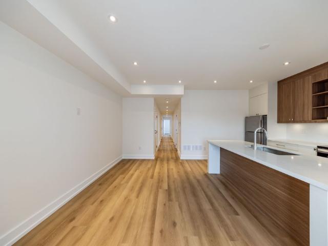 For Lease 29 Hatherley Road Unit# D, Toronto, Ontario