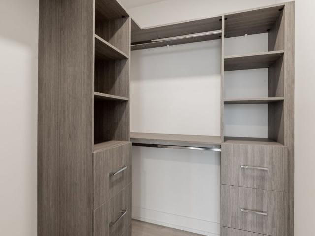 For Lease 29 York Garden Way Unit# 1809, Toronto, Ontario