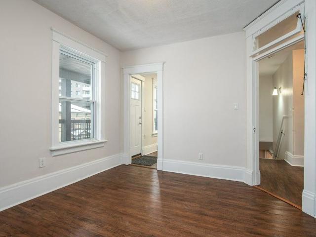 For Lease 2 94 SCOTT Street, Kitchener, Ontario