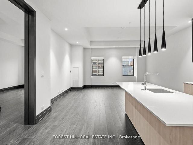 For Lease 2 Avenue Road Unit# 1402, Toronto, Ontario