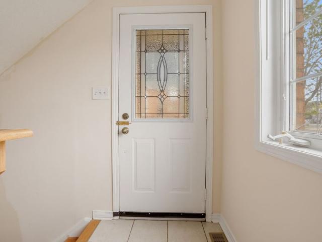 For Lease 2 Eli Shackleton Court, Toronto, Ontario