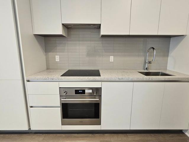 For Lease 2 Erskine Road Unit# 1808, Mississauga, Ontario
