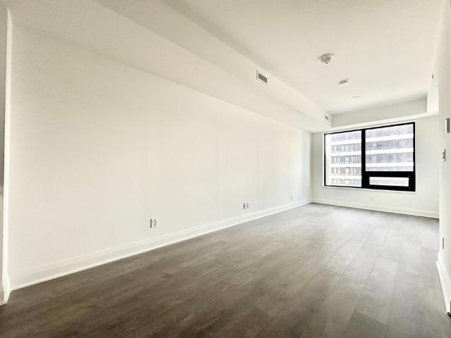 For Lease 2 Erskine Road Unit# 3306, Mississauga, Ontario