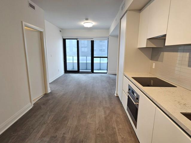 For Lease 2 Erskine Road Unit# 3307, Mississauga, Ontario