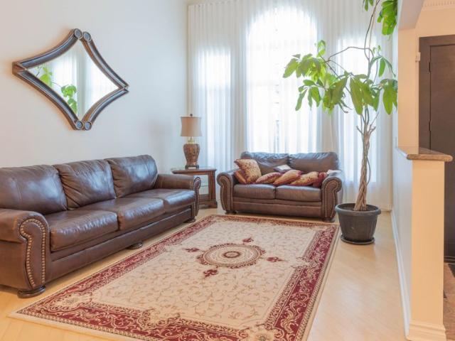 For Lease 2 Farnham Drive, Richmond Hill, Ontario