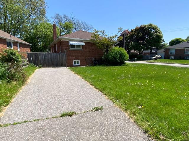 For Lease 2 Kellyvale Road Unit# Bsmt RmA, Toronto, Ontario