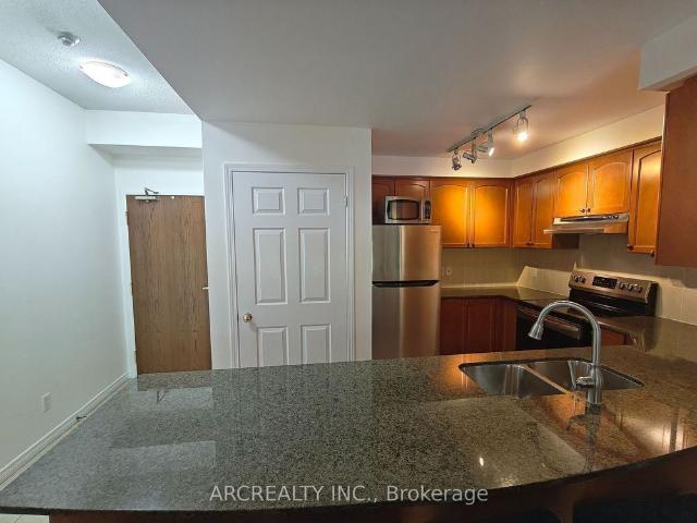 For Lease 2 Maison Parc Court Unit# 406, Vaughan, Ontario
