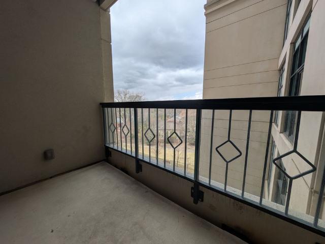 For Lease 2 Old Mill Drive Unit# 428, Toronto, Ontario