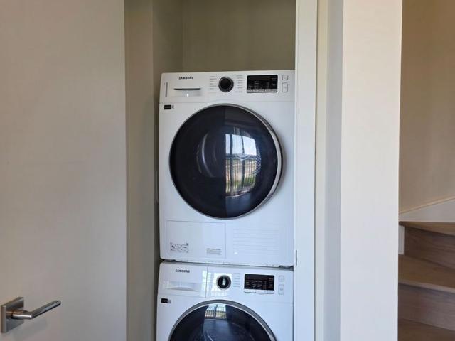 For Lease 2 Red Squirrel Lane Unit# 302, Richmond Hill, Ontario