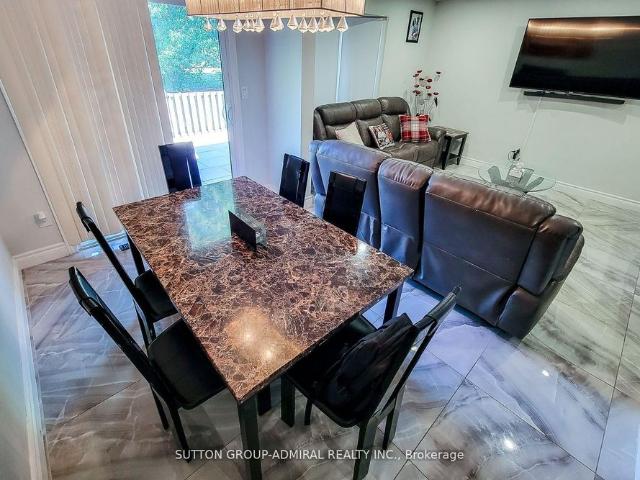 For Lease 2 Royalwood Court Unit# 52, Hamilton, Ontario