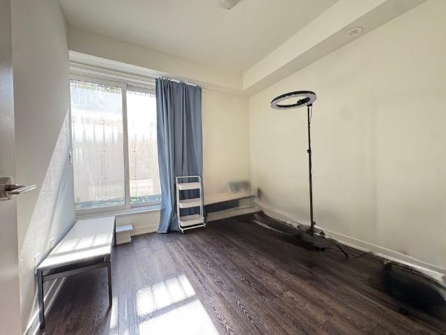For Lease 2 Steckley House Lane Unit# 914, Richmond Hill, Ontario