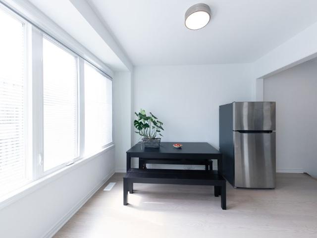 For Lease 3040 Bramall Gardens, Oakville, Ontario