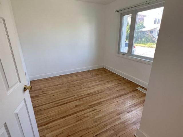 For Lease 304 Frontenac Avenue Unit# Main, Vanier and Kingsview Park, Ontario