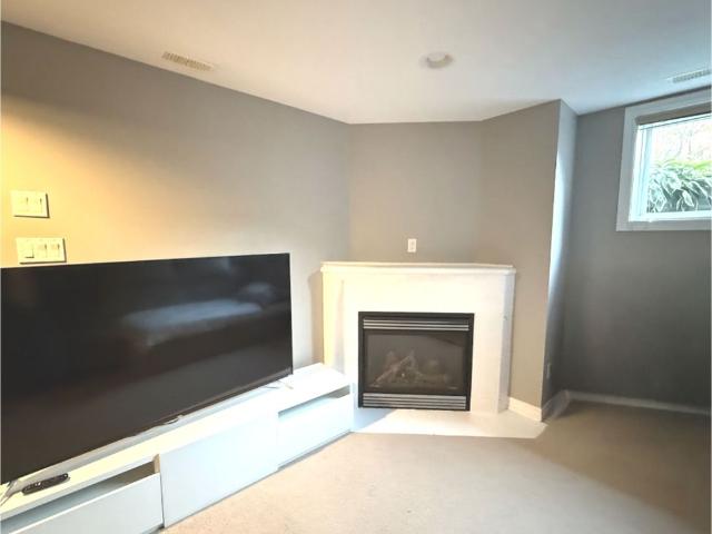 For Lease 305 Grey Seal Circle, Blossom Park Airport and Area, Ontario