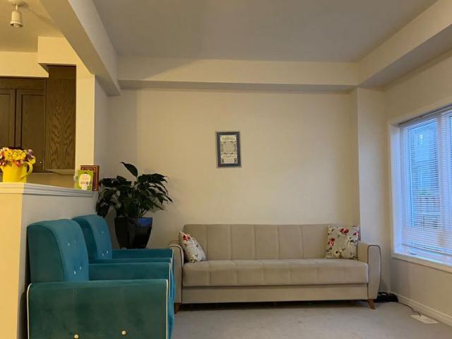 For Lease 305 Tall Grass Crescent, Kitchener, Ontario