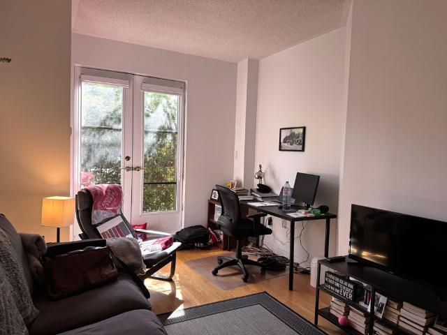 For Lease 3085 Bloor Street Unit# 112, Toronto, Ontario