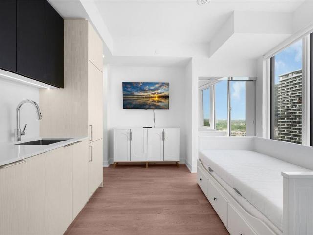 For Lease 308 Jarvis Street Unit# 2710, Toronto, Ontario