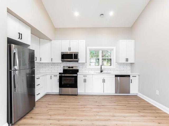 For Lease 309 Cranbrook Drive Unit# Grdn, Hamilton, Ontario