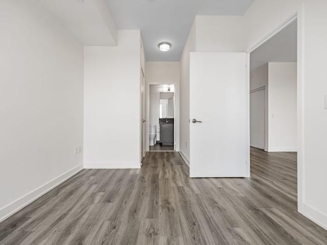 For Lease 3005 Pine Glen Road Unit# 507, Oakville, Ontario