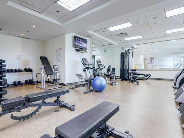 For Lease 300 Bloor Street Unit# 611, Toronto, Ontario