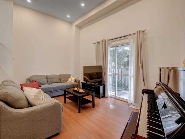 For Lease 300 Brideltown Circle Unit# 8, Toronto, Ontario