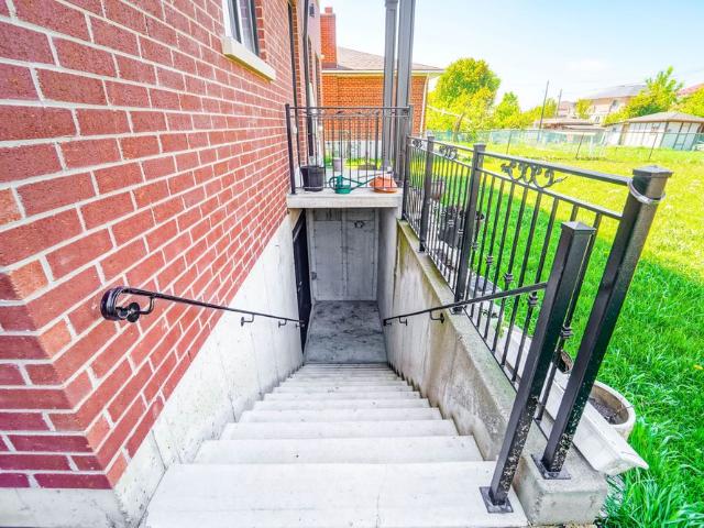 For Lease 300 Cornelius Parkway Unit# Bsmt, Toronto, Ontario