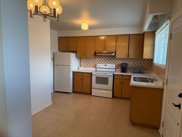 For Lease 300 DRIFTWOOD Avenue Unit# UPPER, Toronto, Ontario
