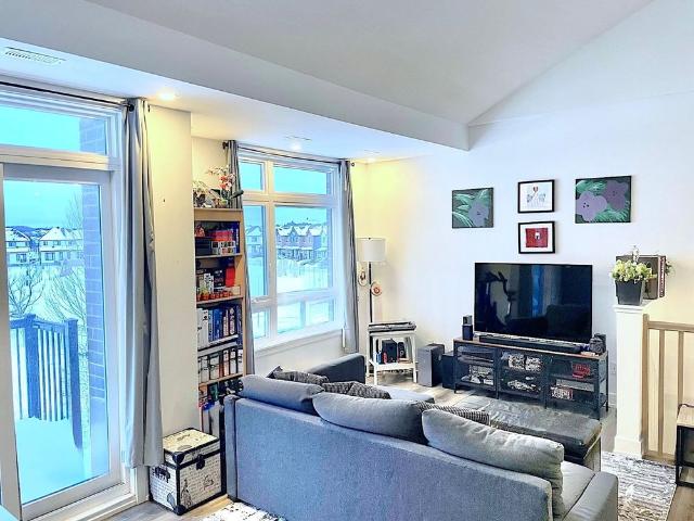 For Lease 300 Tulum Crescent Unit# i, Kanata, Ontario