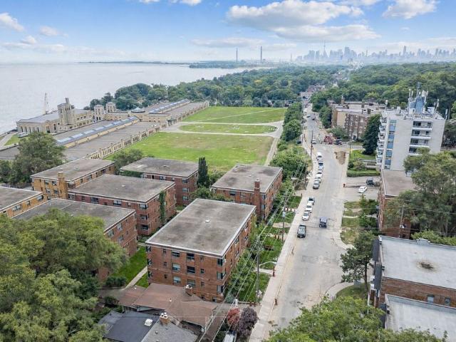 For Lease 3017 Queen Street Unit# E4, Toronto, Ontario