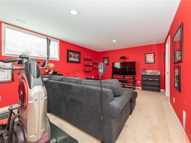 For Lease 302 GREY SEAL Circle, Blossom Park Airport and Area, Ontario