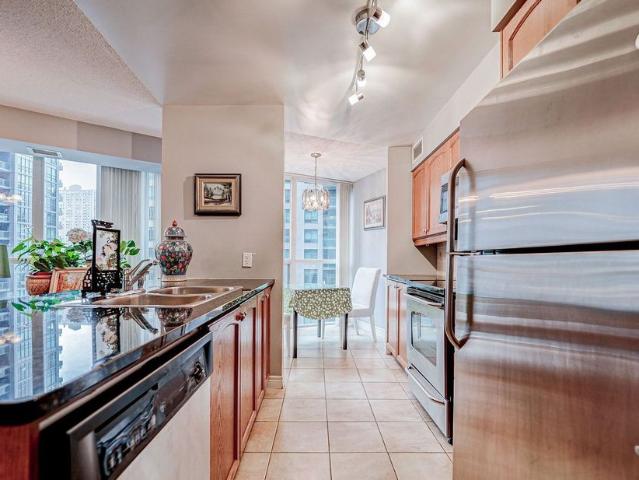 For Lease 30 Grand Trunk Crescent Unit# 711, Toronto, Ontario