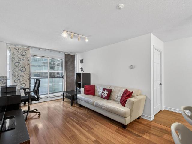 For Lease 30 Grand Trunk Crescent Unit# 1607, Toronto, Ontario