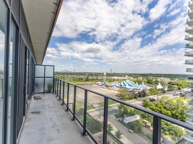 For Lease 30 Shore Breeze Drive Unit# 1215, Toronto, Ontario