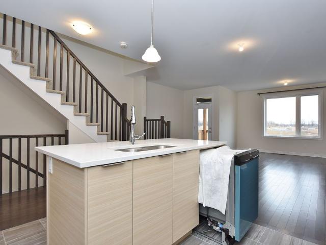 For Lease 30 ROOKIE Crescent, Kanata, Ontario