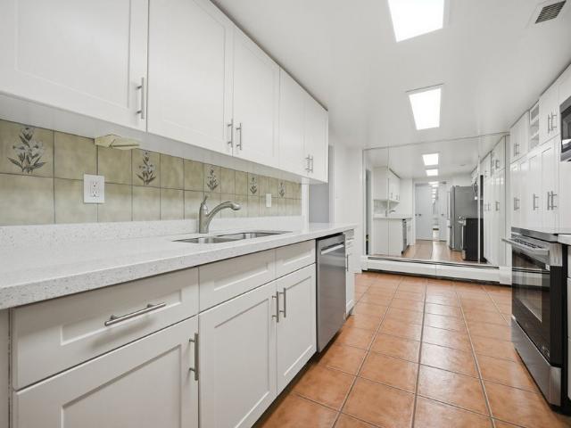 For Lease 30 WELLINGTON Street Unit# 901, Toronto, Ontario