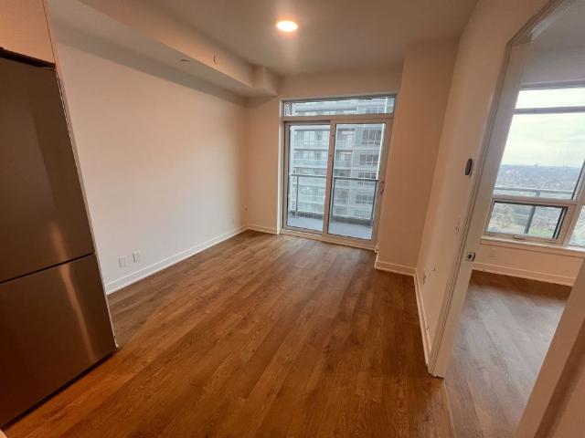 For Lease 30 Upper Mall Way Unit# 2108, Vaughan, Ontario