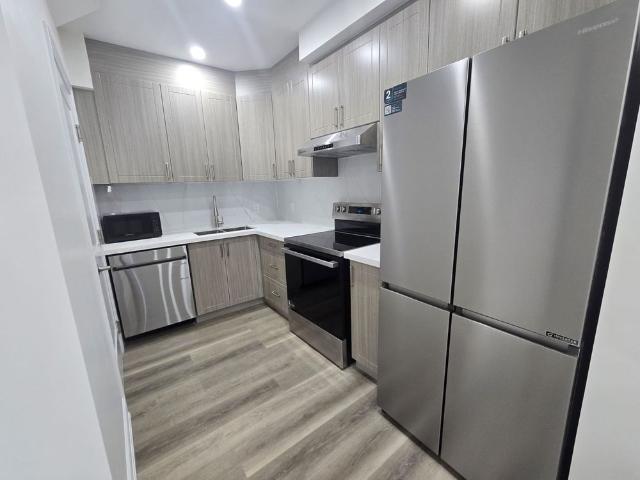 For Lease 3155 Travertine Drive, Oakville, Ontario
