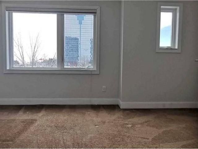 For Lease 315 Village Green Square Unit# Th69, Toronto, Ontario