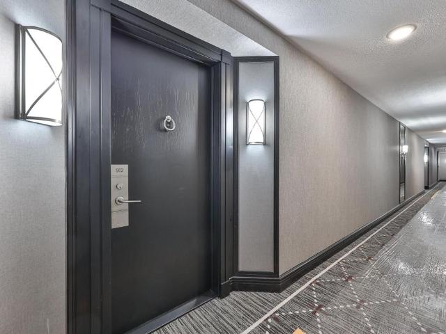 For Lease 3181 Bayview Avenue Unit# 902, Toronto, Ontario