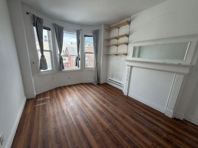 For Lease 310 Brunswick Avenue Unit# 5, Toronto, Ontario
