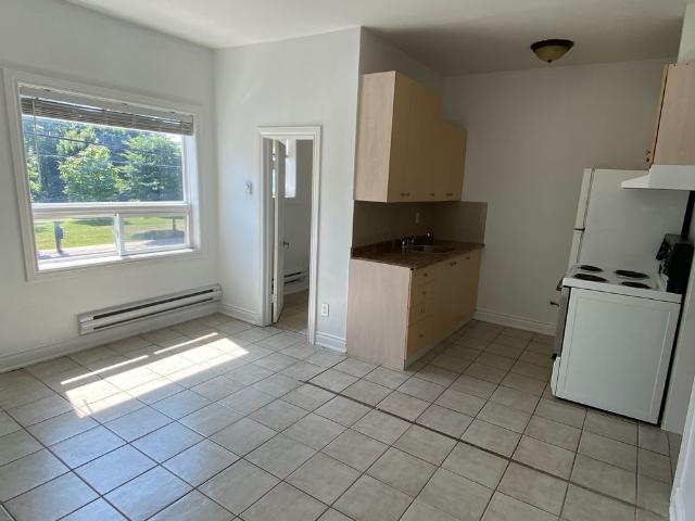 For Lease 3110 Lake Shore Boulevard Unit# 2, Toronto, Ontario