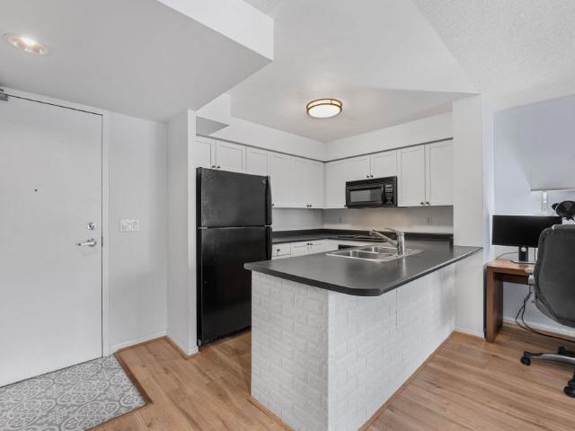 For Lease 311 Richmond Street Unit# 704, Toronto, Ontario