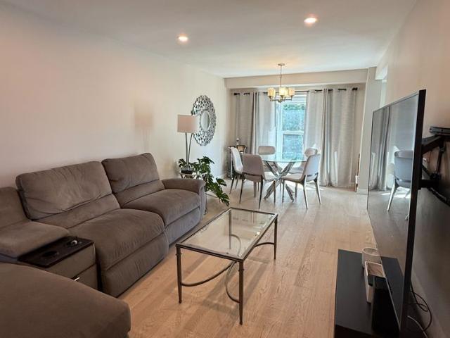For Lease 3122 Sandcliffe Court, Burlington, Ontario